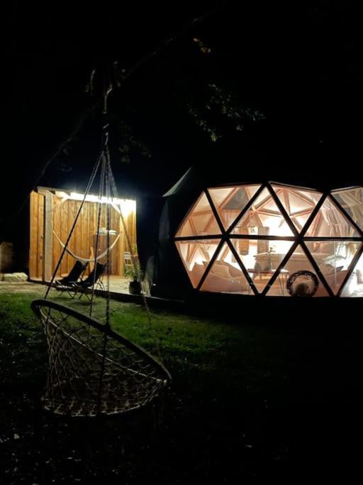 Dome Insolite Lichen Jacuzzi Et Petits-Dejeuners Inclus Gondrin Luaran gambar