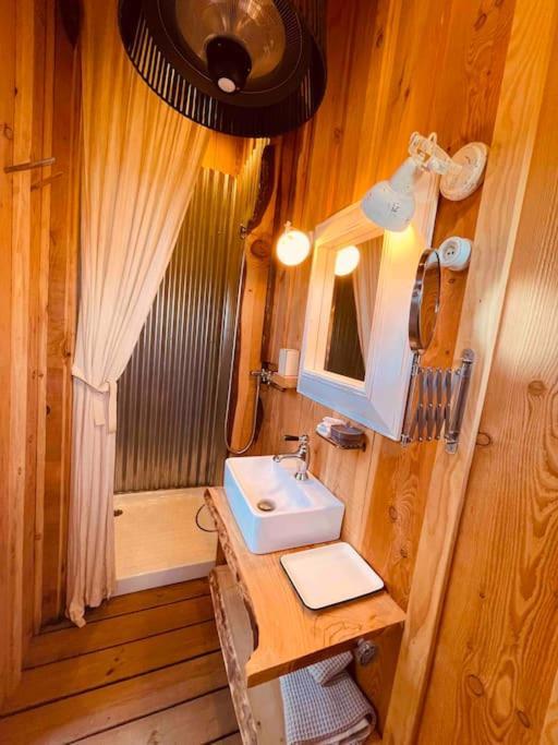 Dome Insolite Lichen Jacuzzi Et Petits-Dejeuners Inclus Gondrin Luaran gambar