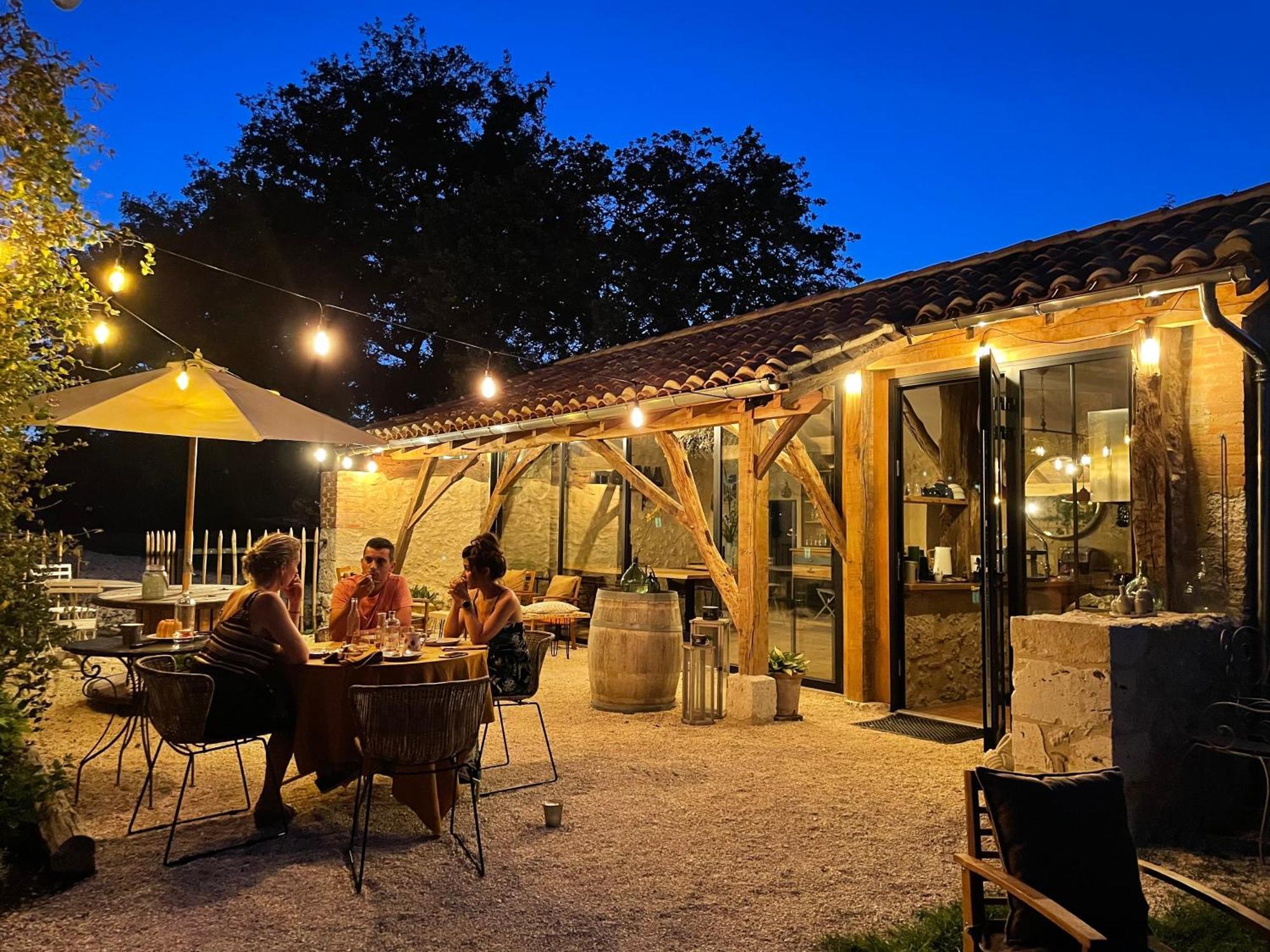 Dome Insolite Lichen Jacuzzi Et Petits-Dejeuners Inclus Gondrin Luaran gambar